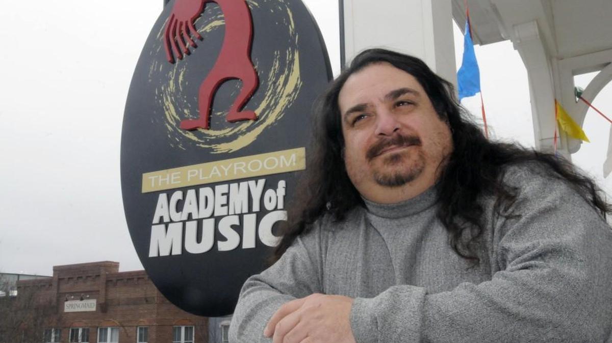 Eddie Zimmerman will host Eddie Z’s Concert for Kidneys with Charity Case with special guest Porter Blue Saturday at Runde Field in Tega Cay.