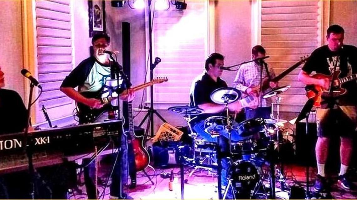 Vinyl Tones true to their sound: It all comes from classic vinyl records.