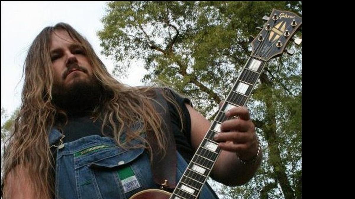 
The summer concert season is off and running with The Joe Davis Band Saturday at the Sylvia Theater in York.
