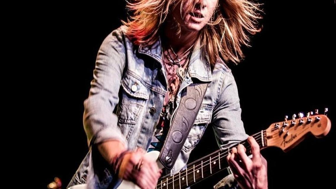 Haldenwang plays 2 shows – solo and with his band