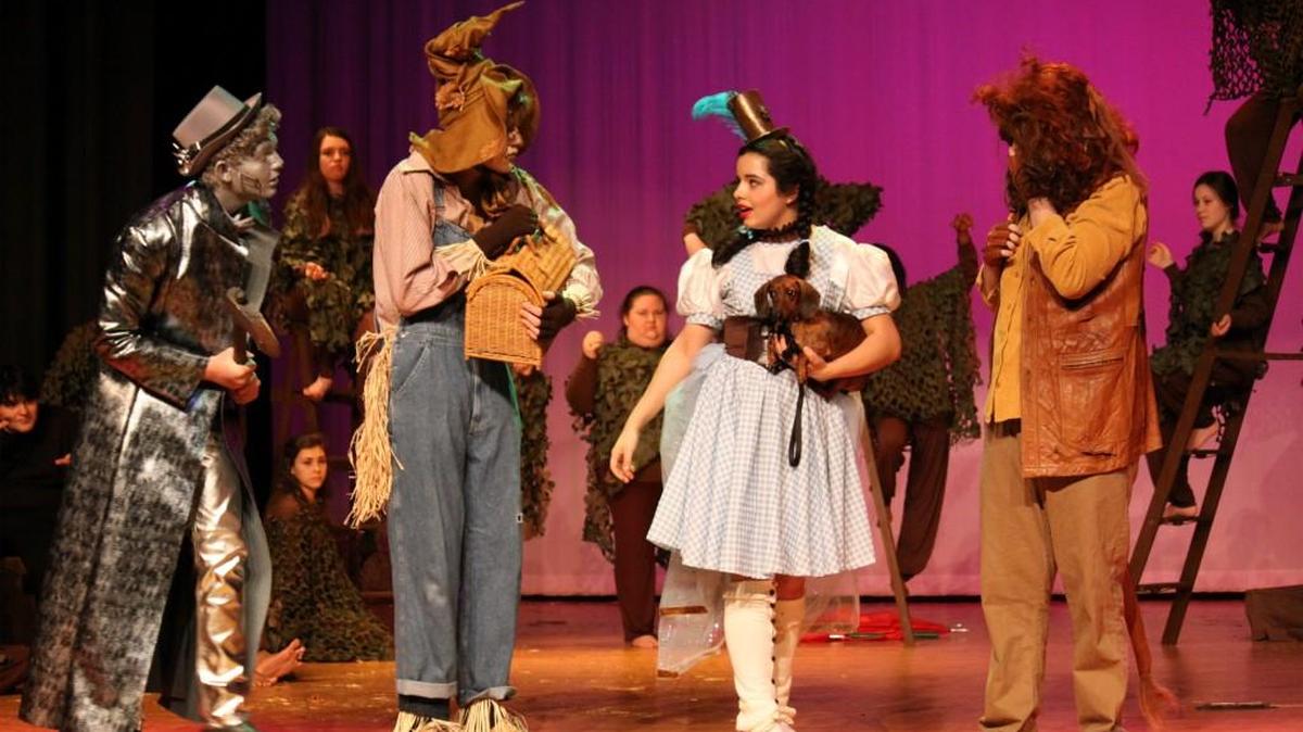 South Pointe Repertory Theatre presents “The Wizard of Oz” this weekend