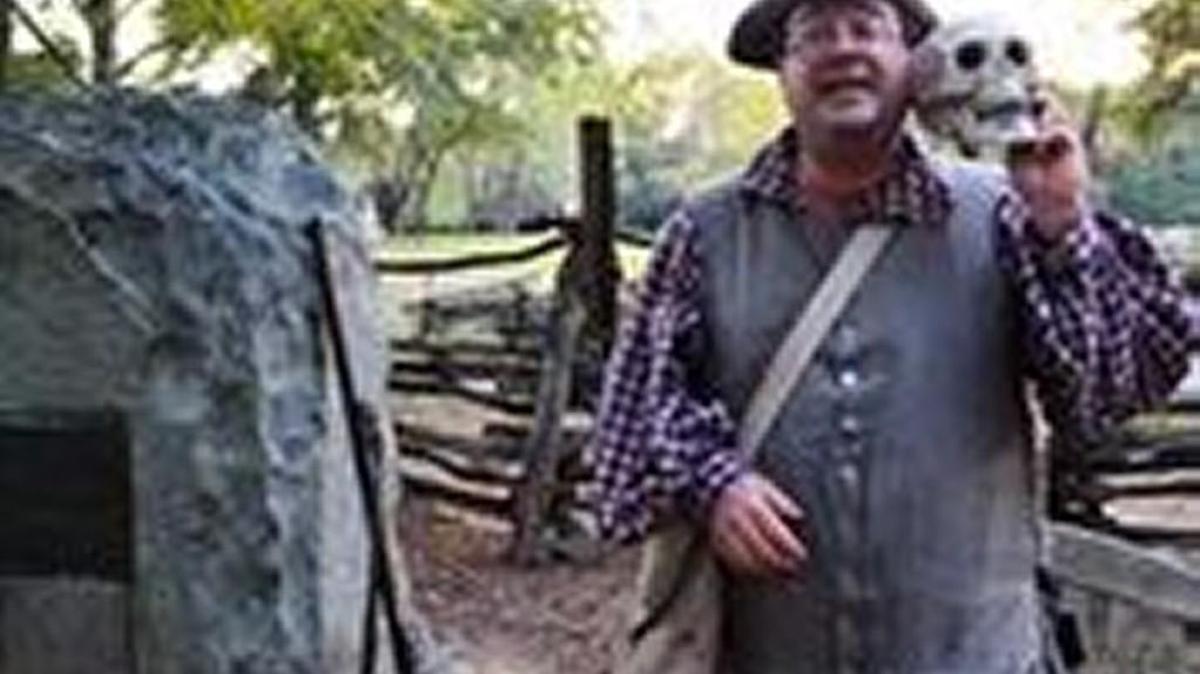
Robert Ryals, volunteer interpreter, tells the story of Captain Christian Huck.
