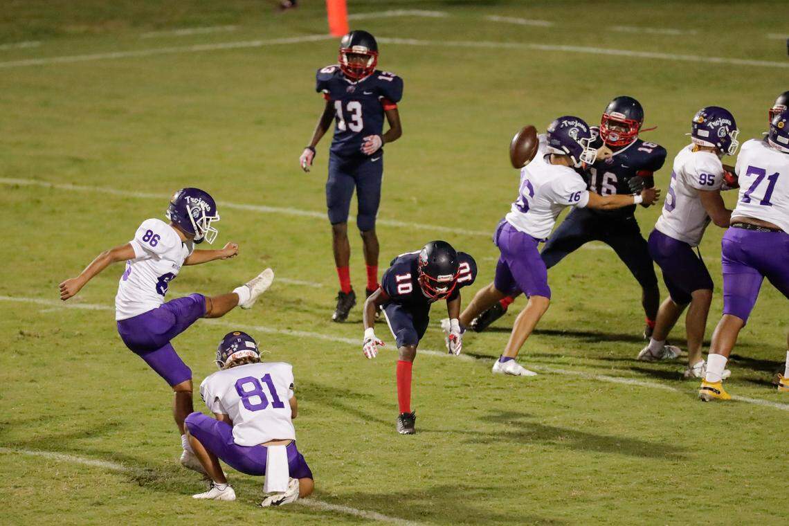 Northwestern’s (86) Kanoah Vinesett kicks the extra point as Chester hosts Northwestern in Friday night football 9-10-2021.