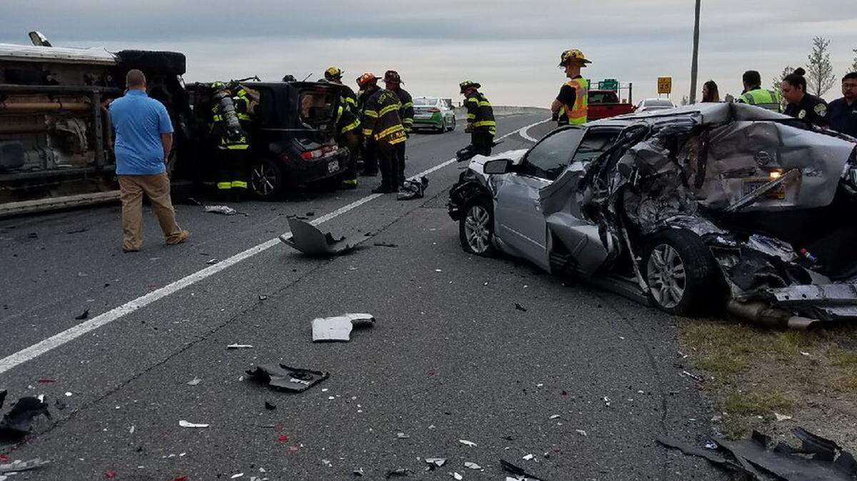A Rock Hill wreck near Exit 82 on I-77 a few minutes before 8 a.m. has part of the northbound highway blocked.