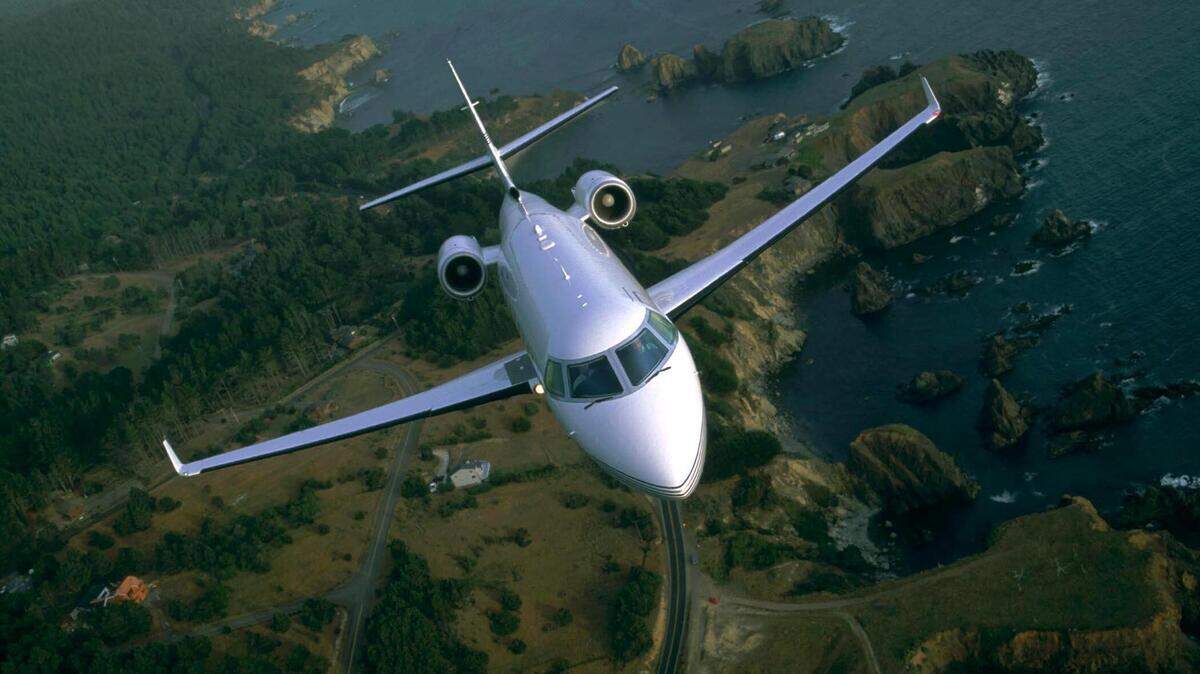 Gulfstream G200 business jet