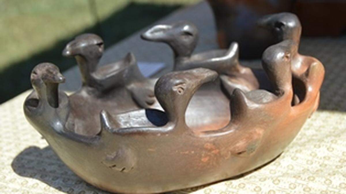 Distinctly Catawba Indian pottery, a bird effigy bowl by Eric Canty. Catawba pottery will among pottery exhibited and for sale at ‘Piedmont Pottery and Pickin’’ at Historic Brattonsville in McConnells.