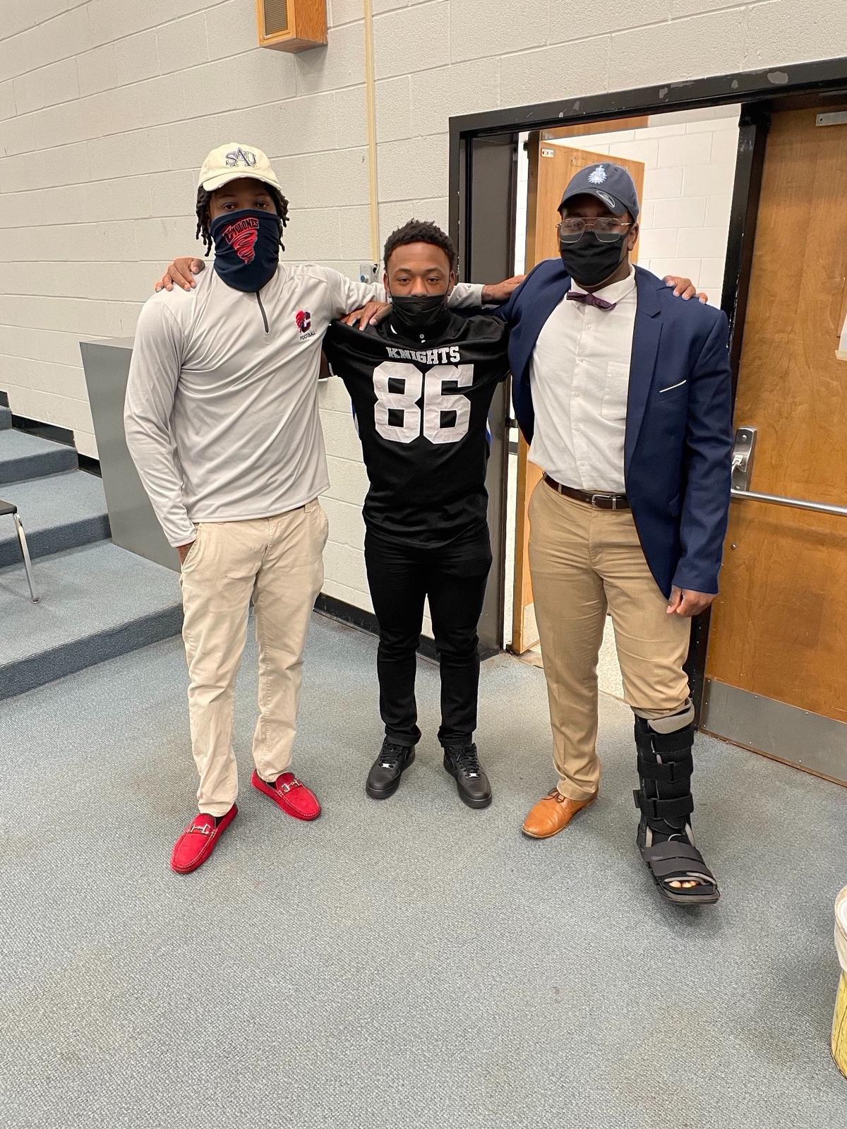 From left to right: Jonathan Goldsborough (WR), Jaden Simmons (RB), Jeremiah Days (DL).