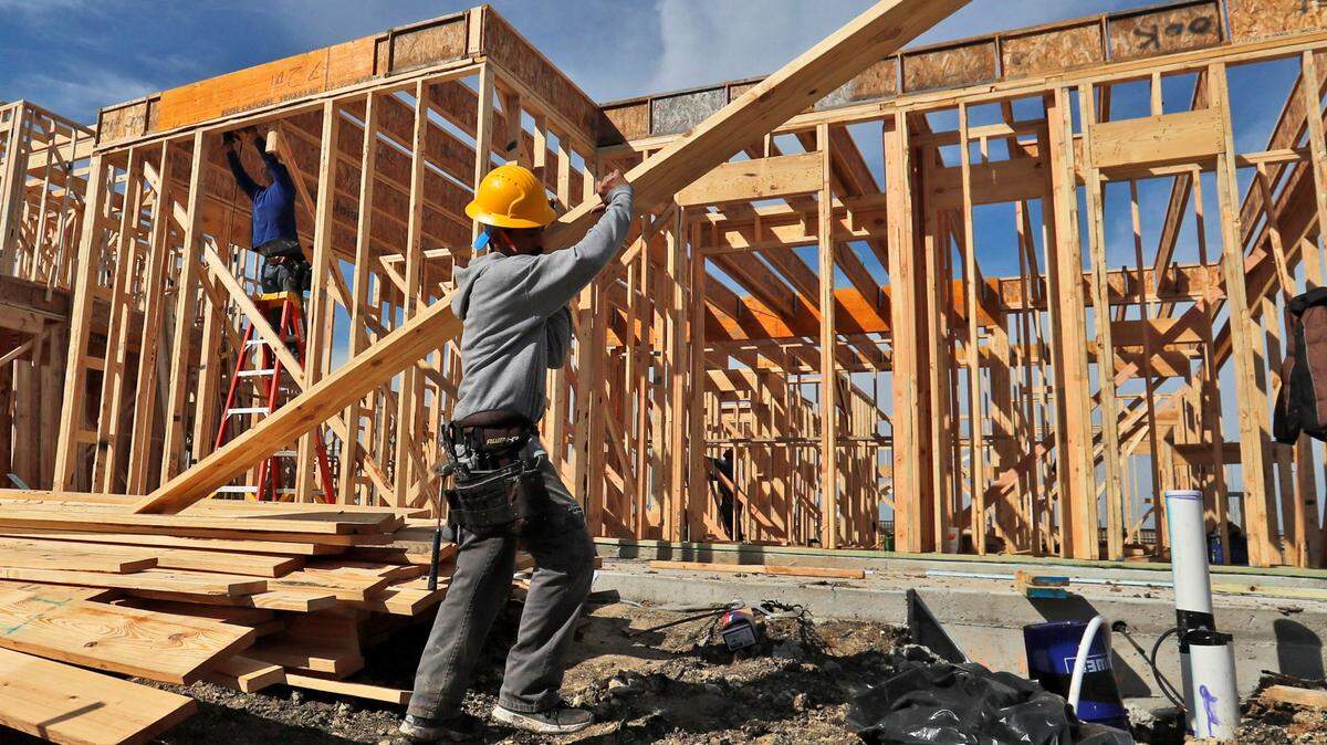 New townhomes in Fort Mill and homes in Lake Wylie go before the York County Planning Commission.