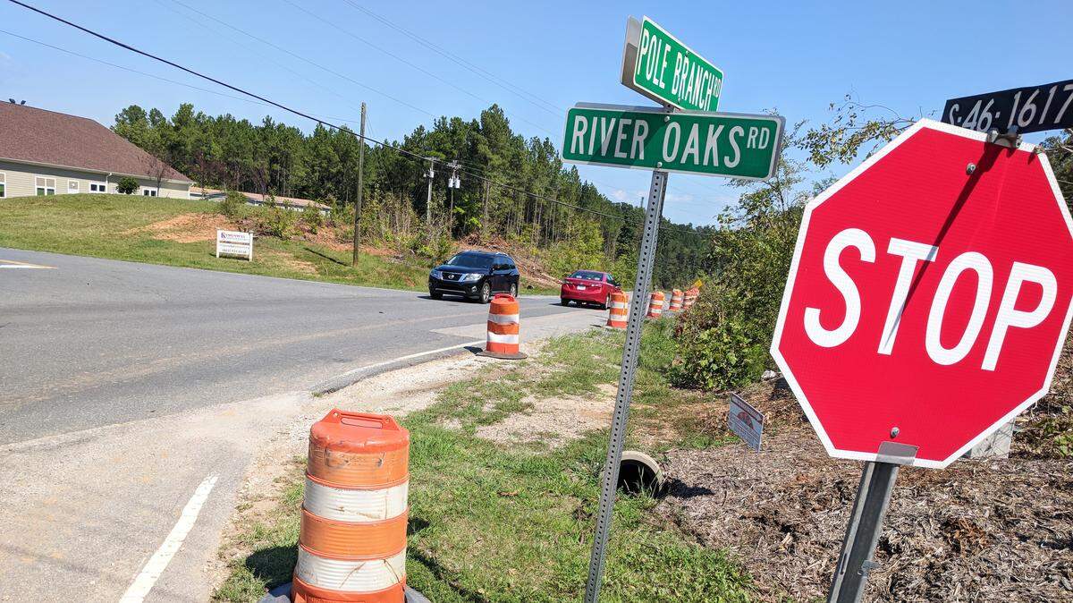 The Pole Branch Road widening project scheduled to begin Jan. 25 as part of the Pennies for Progress project in Lake Wylie has been delayed..