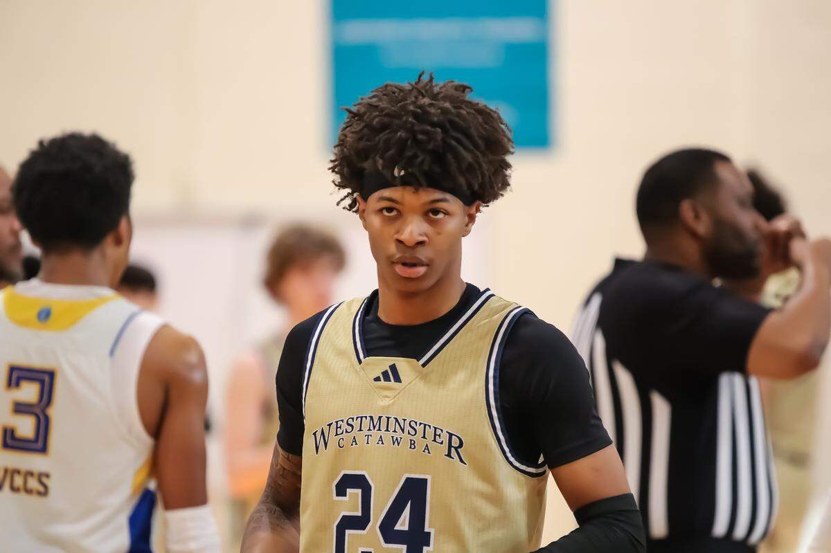 Brycen Redmon plays in the championship game of the Charlotte Hoops Challenge at Harding high school in Charlotte NC on Nov 30, 2024