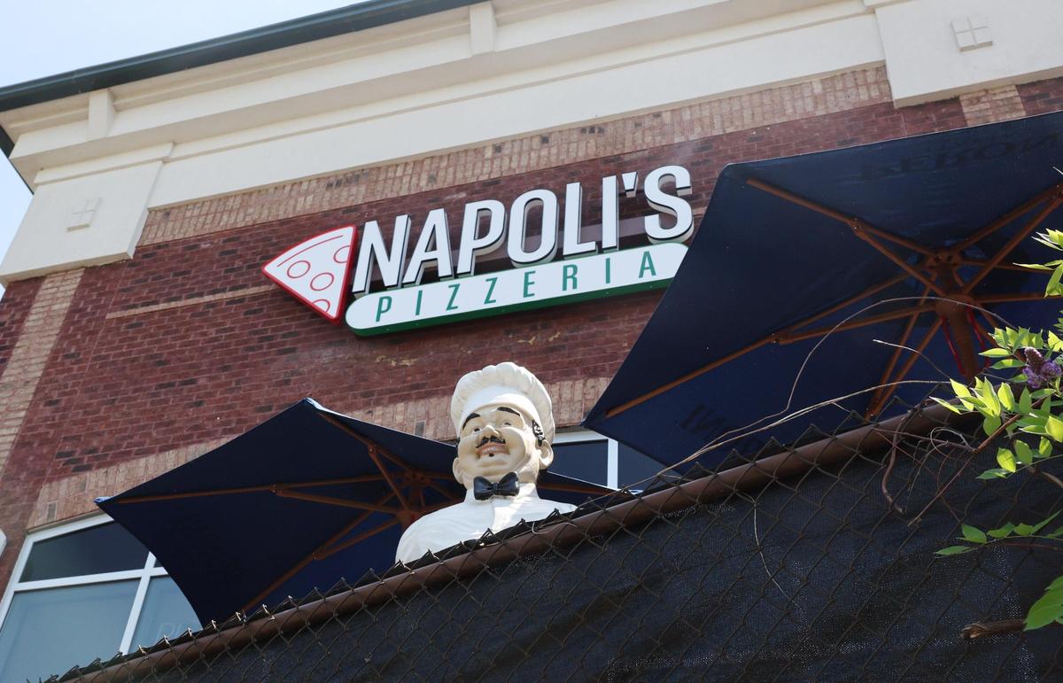 Napoli’s Pizzaria in Tega Cay has New York-style pizza, stromboli, calzone and dessert. It opened in March.