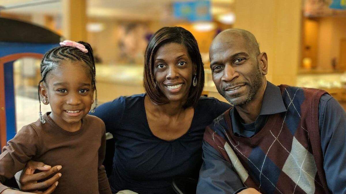 William Massey (right) with his daughter Kirsten and wife Felisa. William is now in an ICU awaiting a heart transplant. If his team, PrimeTime Players, wins the $2 million top prize in a basketball tournament next week, they will donate $100,000 toward Massey’s medical expenses.