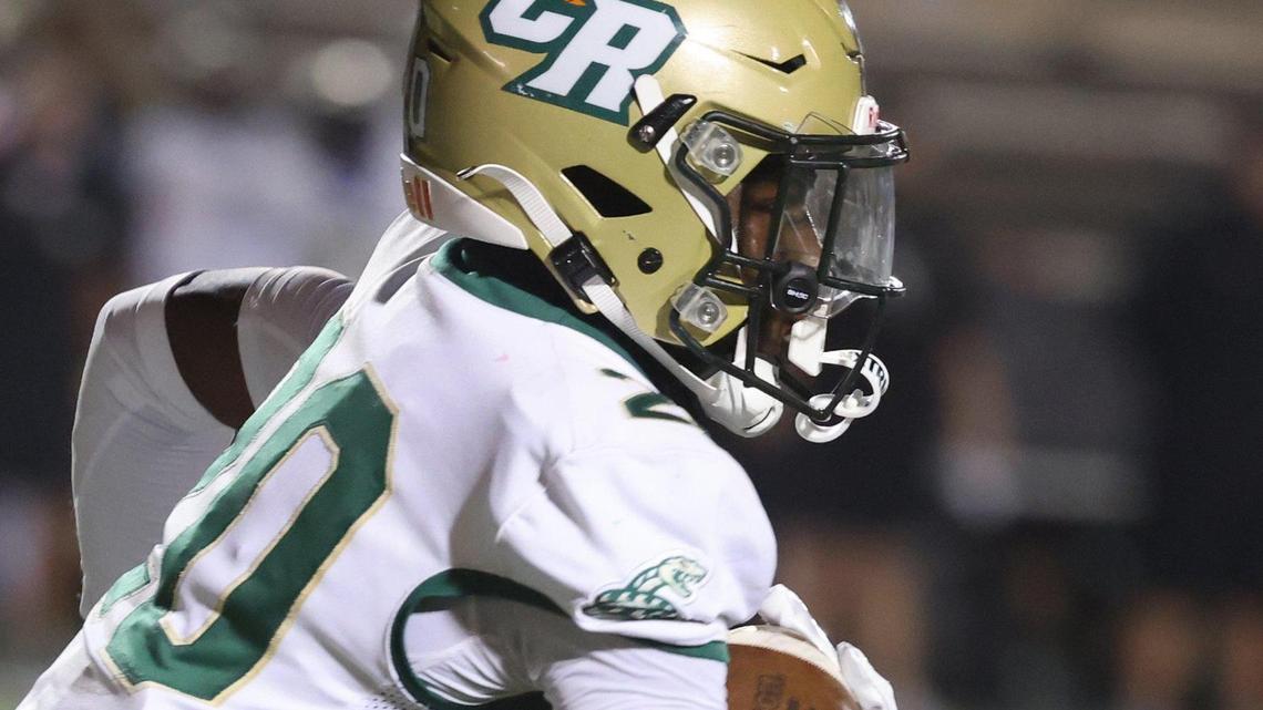 Catawba Ridge football prospect Joshua Dobson grounded by faith, family and a towel