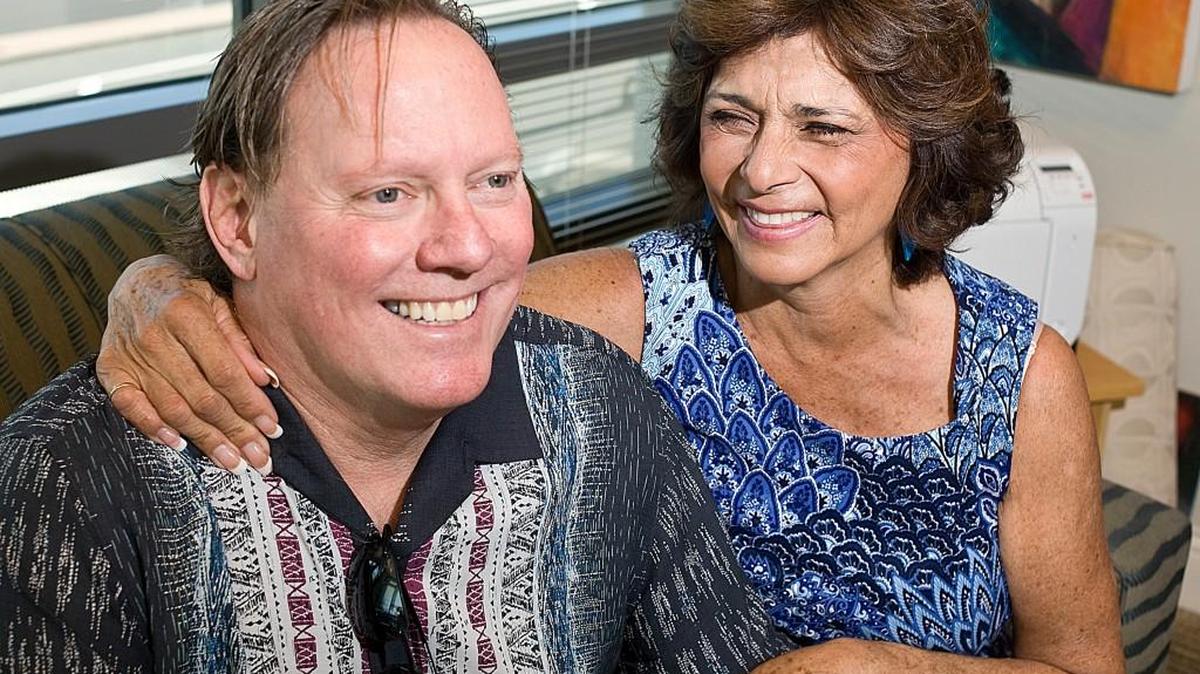 Mark Franklin and Cindy Godshall both came to Hoag Hospital for brain cancer treatment. They found love during a support group.