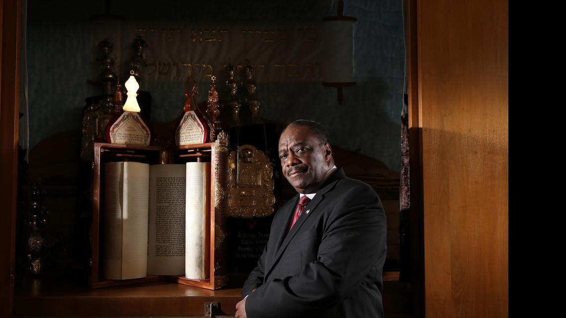Rabbi, a cousin to Michelle Obama, seeks to educate on diversity of Jewish faith