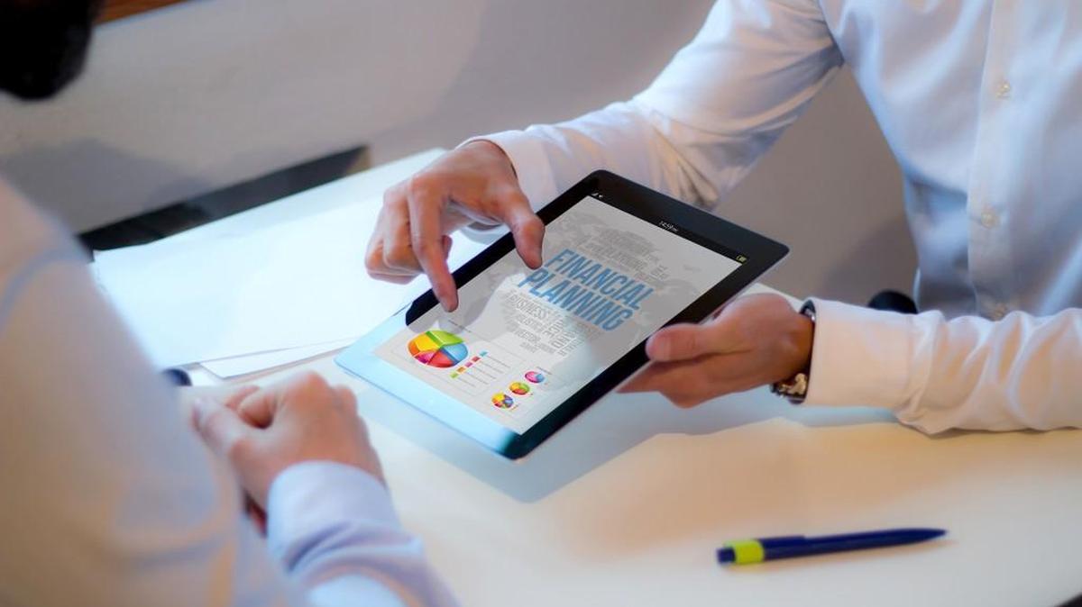 The FICO score has been the dominant metric employed by lenders in rating borrowers for mortgages, car loans or a credit card. Now, however, a new breed of online lenders and credit scoring firms have started developing their own methods of judging whether a borrower is a good bet.