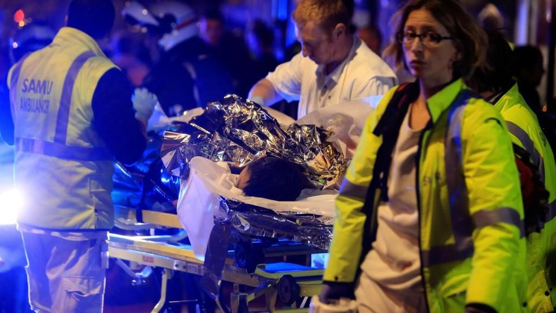 As the scale and severity of the Paris attacks became clear, the director of the city’s network of public hospitals took an unprecedented step: mobilizing all 40 hospitals to call in extra staff members and free up resources by emptying beds and canceling nonessential procedures.