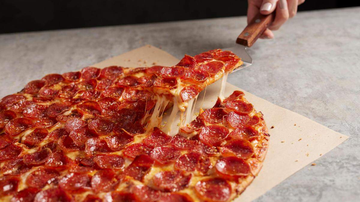 SE2 Pepperoni Pizza, 14” Pizza