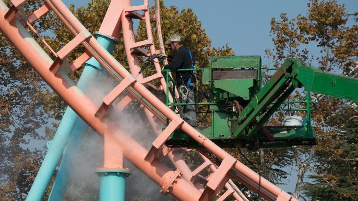 The “County Fair” portion of the park is designed to “pay tribute to the classic air shows one would see at a Carolina County Fair.”