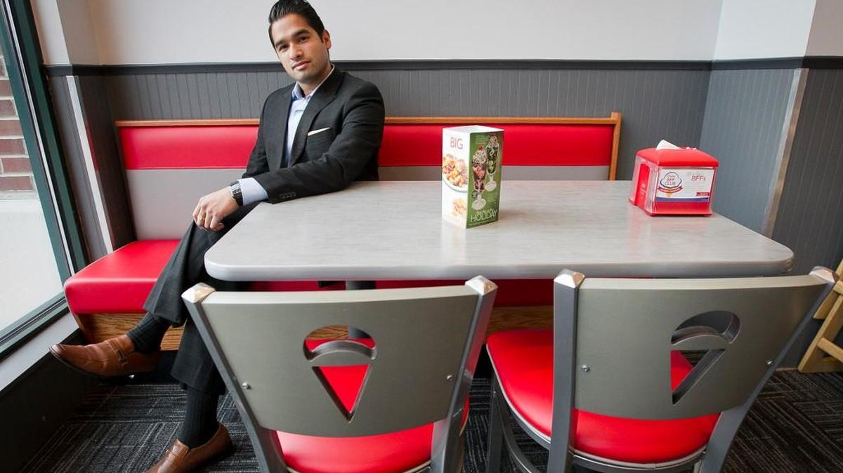 Amol R. Kohli will soon open his 10th Friendly’s restaurant. The 27-year-old Drexel University graduate opted for work as a restaurant franchisee after first considering Wall Street.