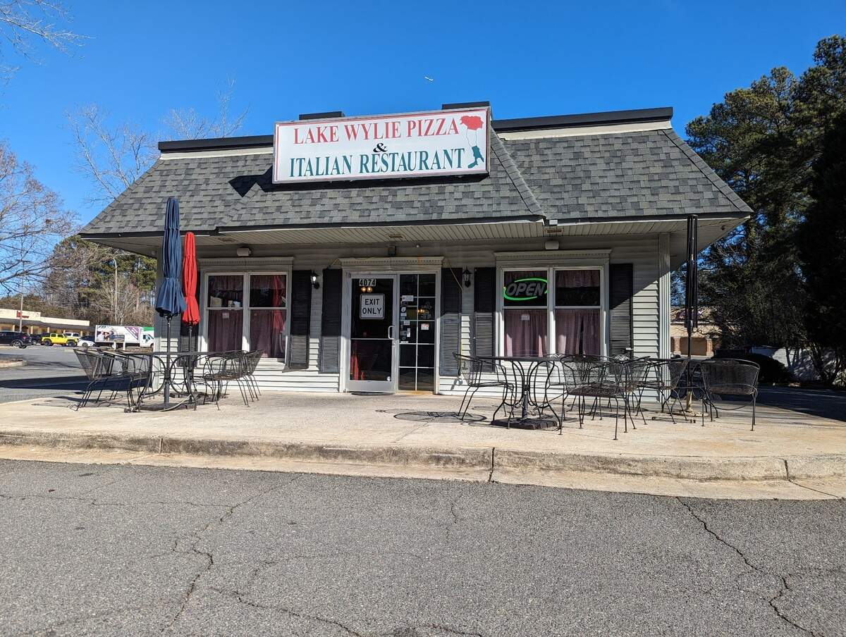 Lake Wylie Pizza & Italian Restaurant announced a second shop will open in York. The Lake Wylie location just west of Buster Boyd Bridge has been open since 1995.
