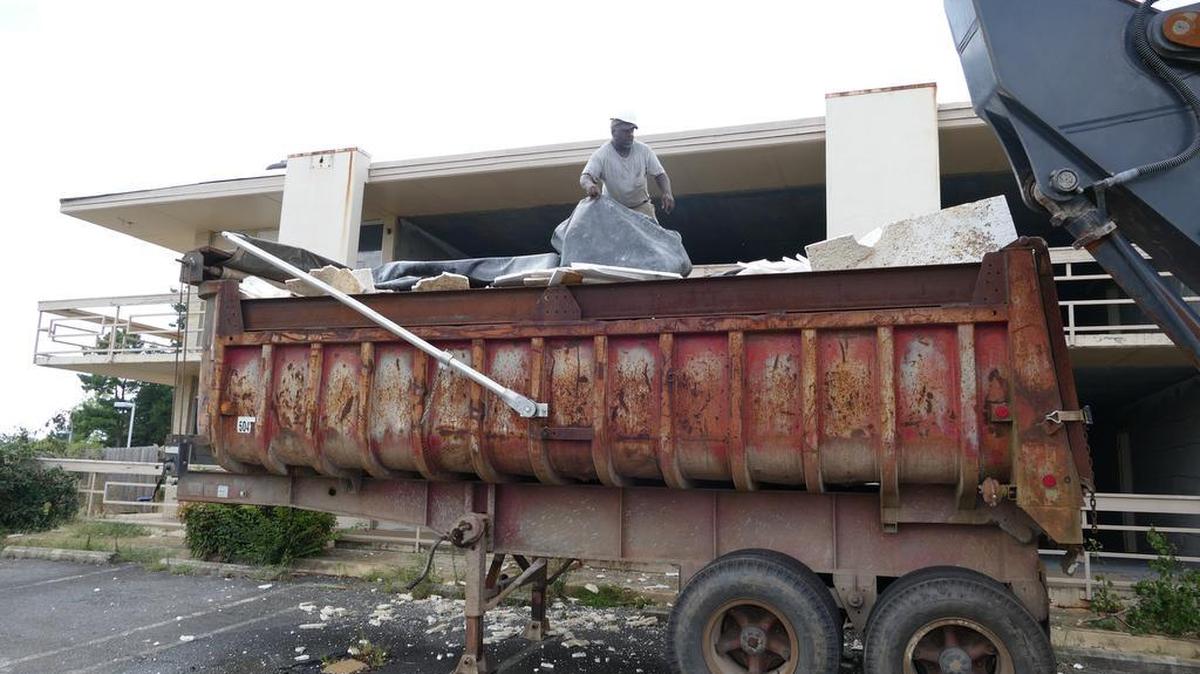 
Charges against the owner of the Executive Inn for violation of Rock Hill city codes were dropped on Tuesday because of the progress on the demolition of the building. 
