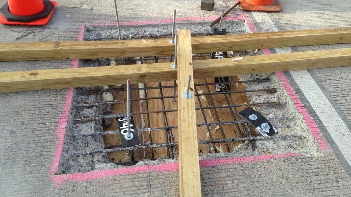 SCDOT crews repair a hole on I-77.