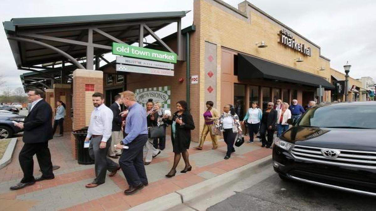 
The mini-crawl passes the Old Town Market on Caldwell Street.
