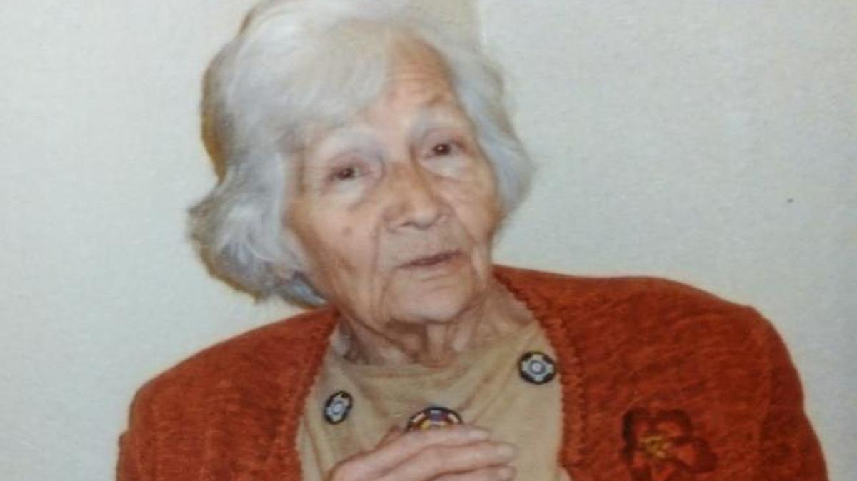 Master Catawba potter Florence Wade was known for pieces from peace pipes to vases, including wedding vases.