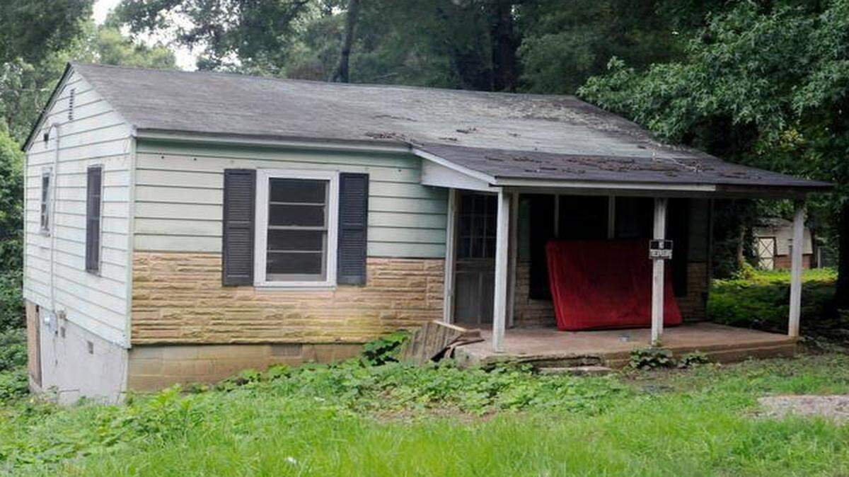 
This unoccupied house in York is an example of the type of housing that could be the target of a regional grant to demolish substandard housing.
