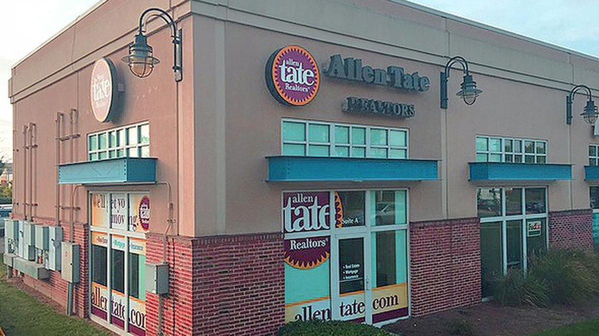 
Allen Tate Co. has relocated its Charlotte-Steele Creek sales office to 2130 Ayrsley Town Boulevard, suite A.
