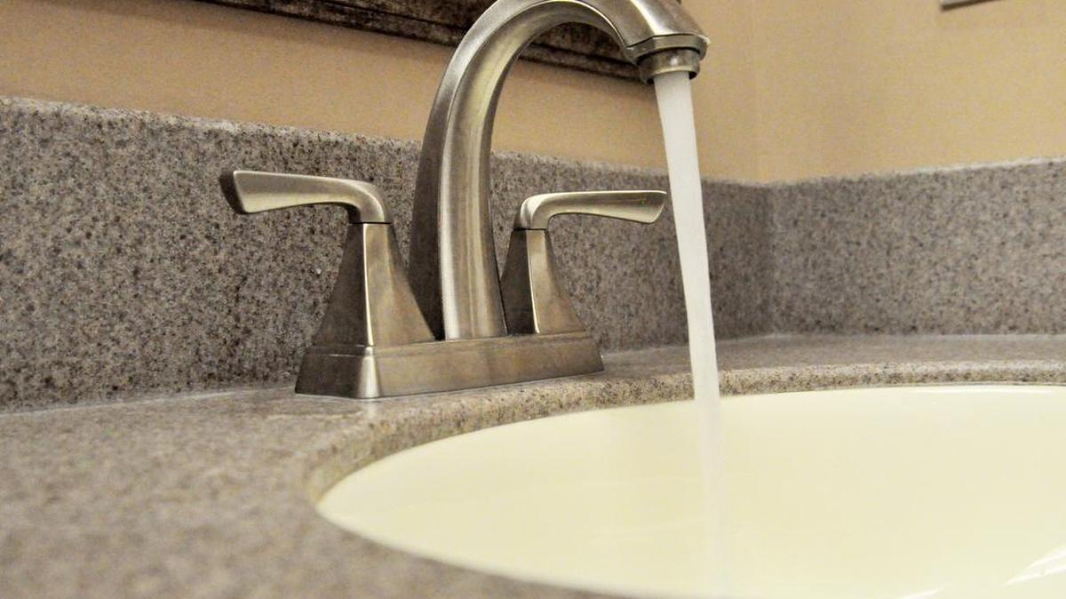 
Public Service Commission has set up a public hearing in Rock Hill about Carolina Water Service’s proposed water and sewer rate increase.
