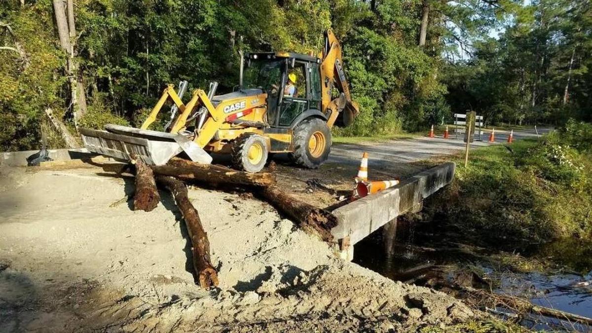 The American Road & Transportation Builders Association says nearly 10 percent of South Carolina’s 9,341 bridges are structurally deficient.