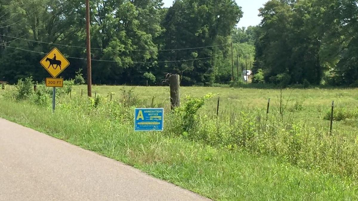York County Council unanimously approved a $1.43 million purchase agreement with Kanawah Farms, LLC for just more than 11 acres where Fort Mill Parkway meets Spratt Road.