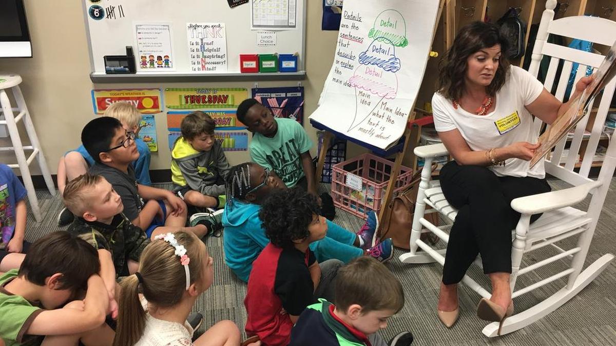 Domtar’s Lahny Manning read to students at Riverview Elementary recently.