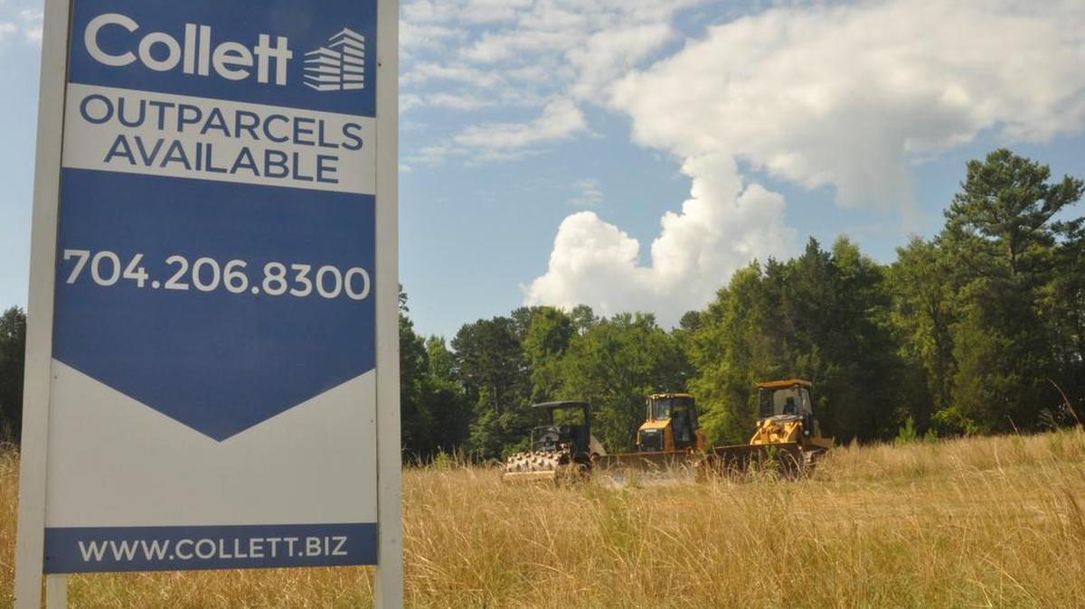 
Collett lists four sites available for businesses in Lake Wylie on Charlotte Highway and Carroll Cove Road.

