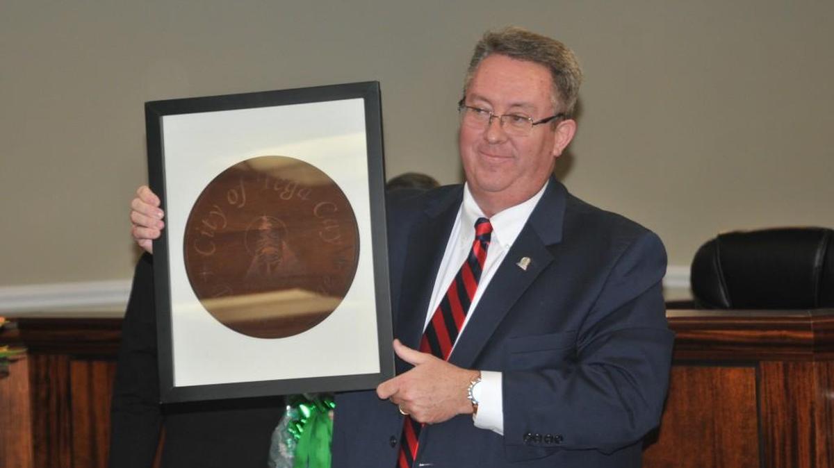 Now former Mayor George Sheppard received a fond farewell from city residents and officials during the first city council meeting of the year Jan. 2.