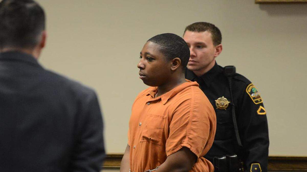
Osiris Hinton walks to face the judge for his bond hearing Friday at the Spartanburg County Courthouse.
