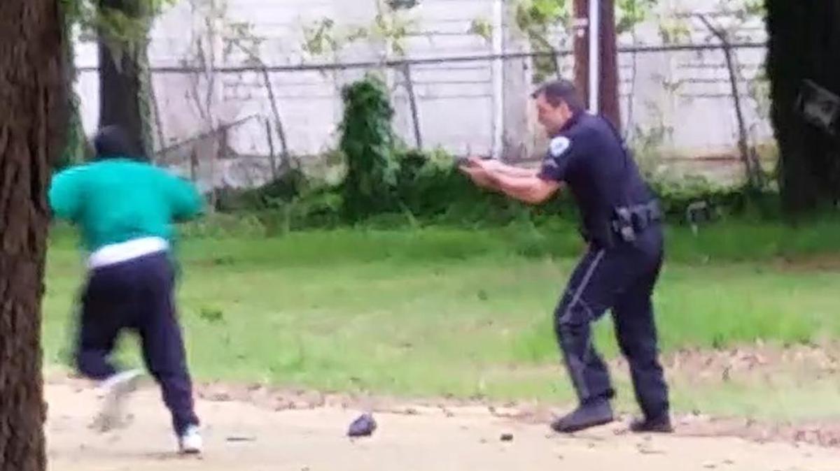 Video appears to show Walter Scott running from North Charleston officer Michael Thomas Slager before the shooting last year. Slager was charged with murder.