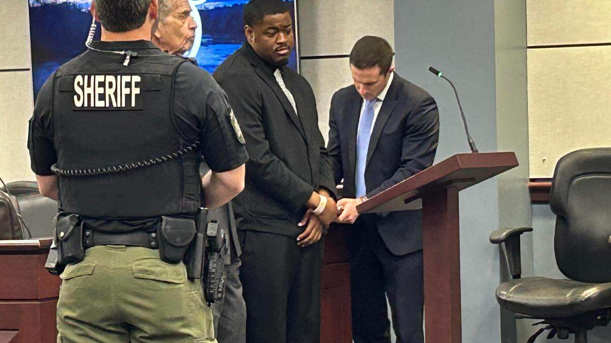 Yari Milan Wright, 27, center, flanked by his lawyers, was sentenced to 30 years in prison on Monday after pleading guilty to voluntary manslaughter in the 2021 stabbing death of Brittany Hardy in York County, South Carolina.
