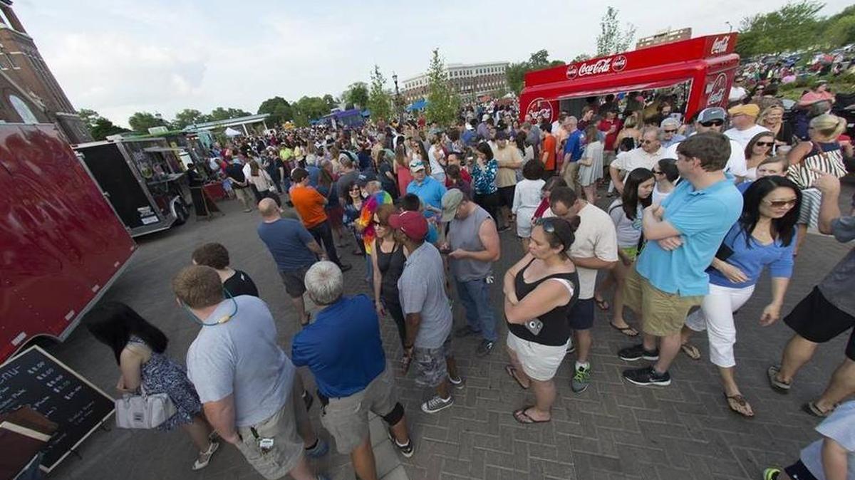 Large crowds were a staple of Fountain Park’s Food Truck Friday in 2015. Rock Hill has announced the monthly festival’s 2016 schedule.