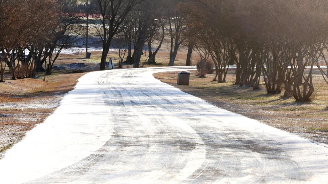 Icy roads after Rock Hill area snow: Schools in York, Chester, Lancaster cancel classes