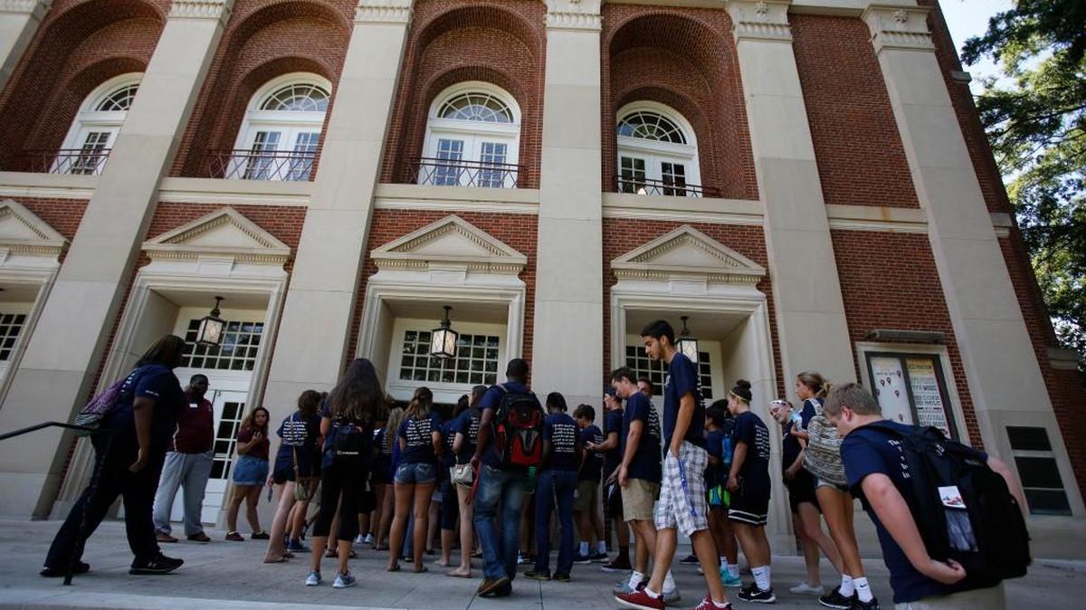 
Freshmen file into Byrnes Auditorium for the Winthrop University Convocation last month.
