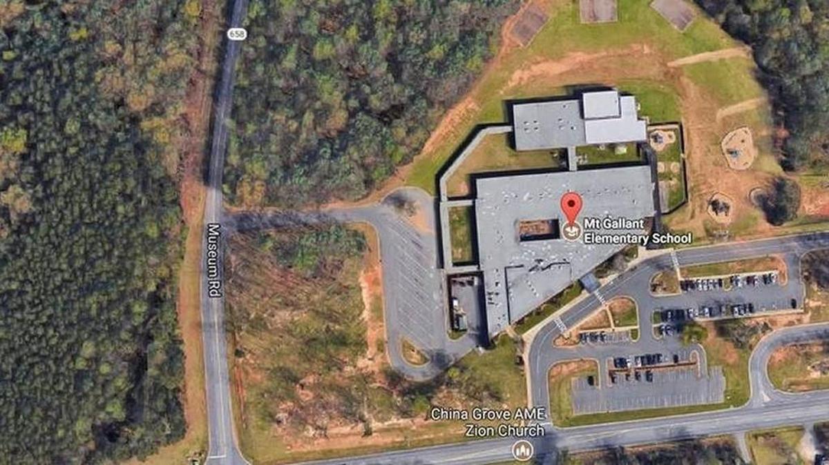 The Rock Hill school board approved a land-use agreement with Comporium to build a cell tower on Mount Gallant Elementary School property.