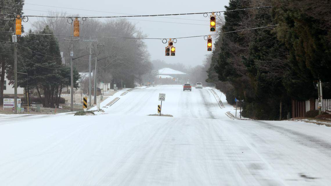 Ice eases in Rock Hill area but 10 degree cold looms. School canceled Tuesday