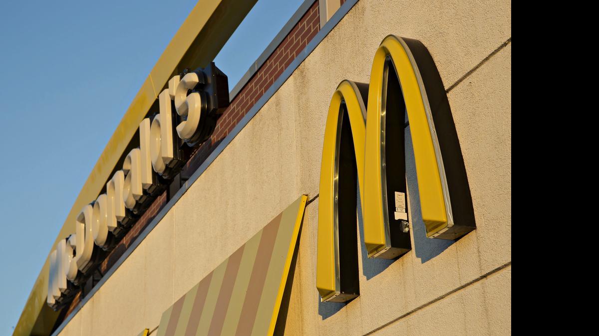 
File image: McDonald's Corp. logo is displayed outside of a restaurant in Illinois. Photographer: Daniel Acker/Bloomberg
