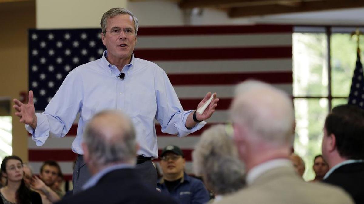 
Republican presidential candidate and former Florida Gov. Jeb Bush addresses a gathering during a town hall style meeting in Barrington, N.H., Friday, Aug. 7, 2015. 
