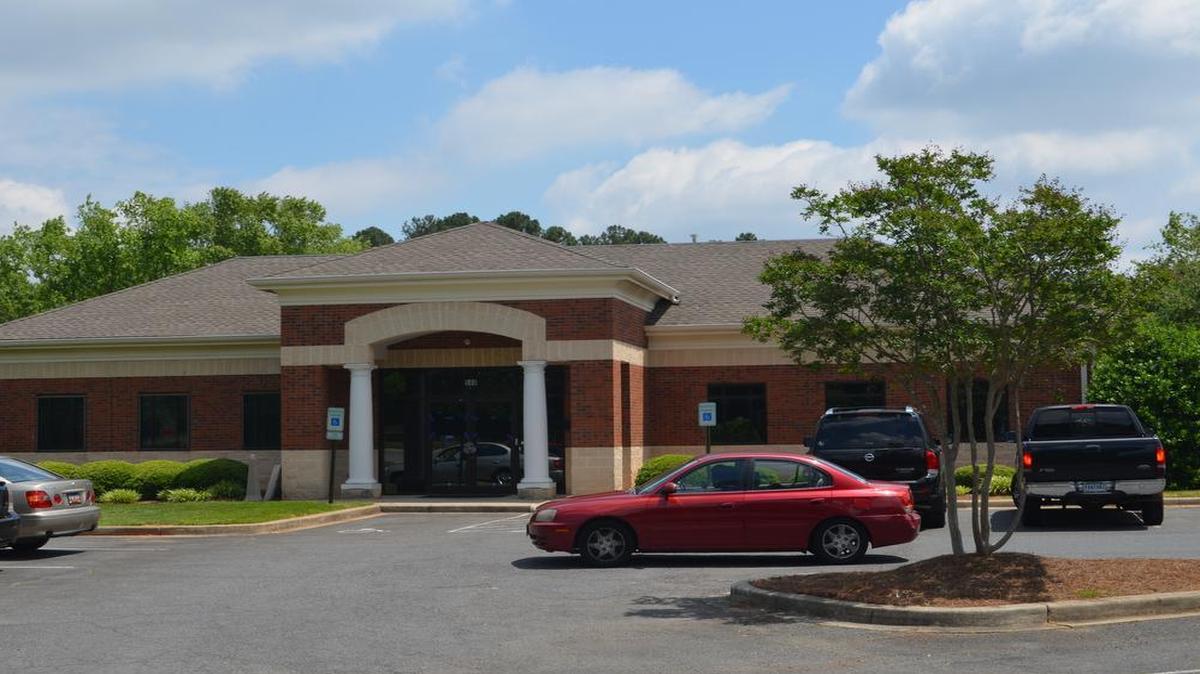
Catawba Care offices on Lakeshore Parkway in Rock Hill. A new name, Affinity Health Center, for the expanded services at the office was unveiled Thursday. 
