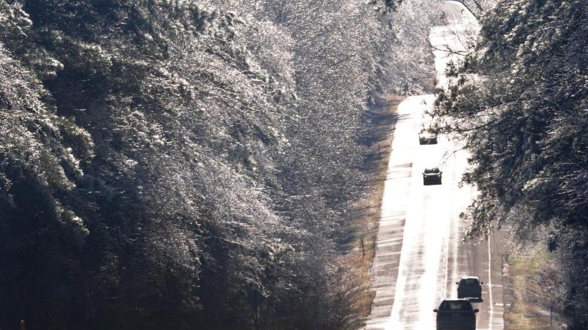A file photo shows a winter scene on U.S. 21 in Fort Mill. York County saw snow flurries Wednesday, but bitter cold is expected to persist for the area into the weekend.