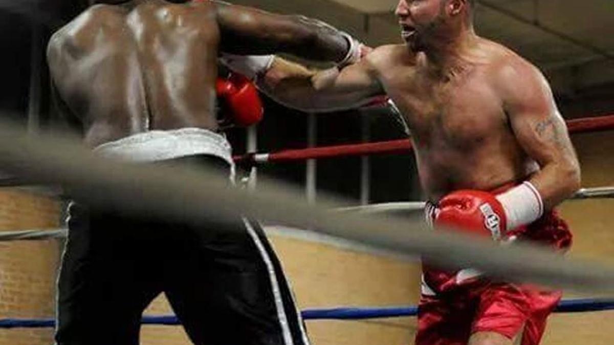 Carolinas Boxing Hall of Famer Shane Benfield, right, of York in action.